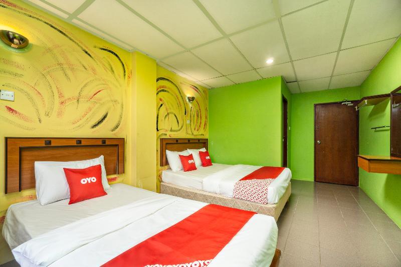 Oyo 44101 Hotel Dj Palace Lumut Exteriér fotografie