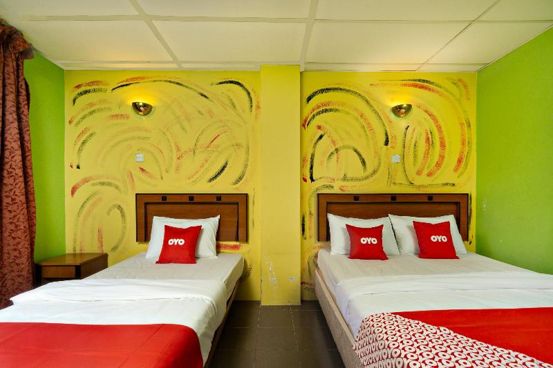 Oyo 44101 Hotel Dj Palace Lumut Exteriér fotografie