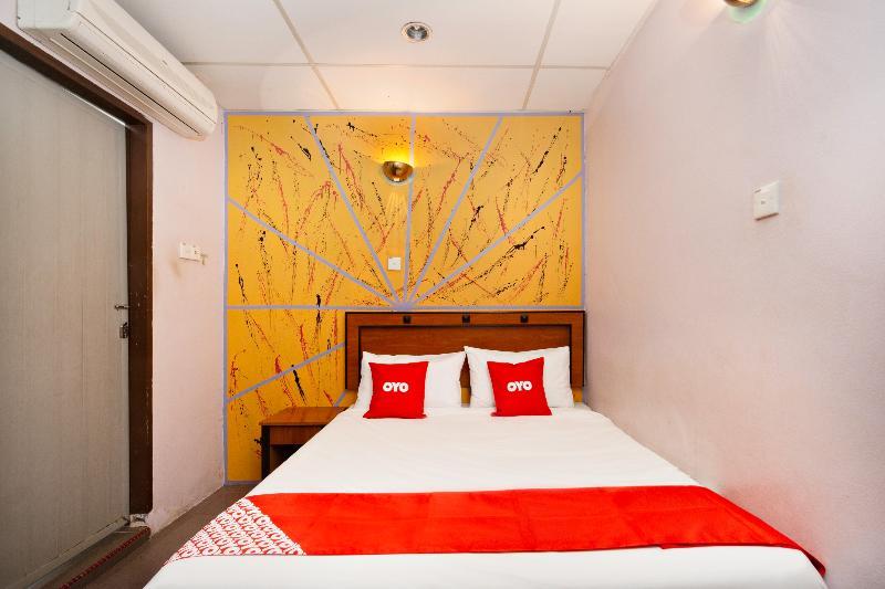 Oyo 44101 Hotel Dj Palace Lumut Exteriér fotografie